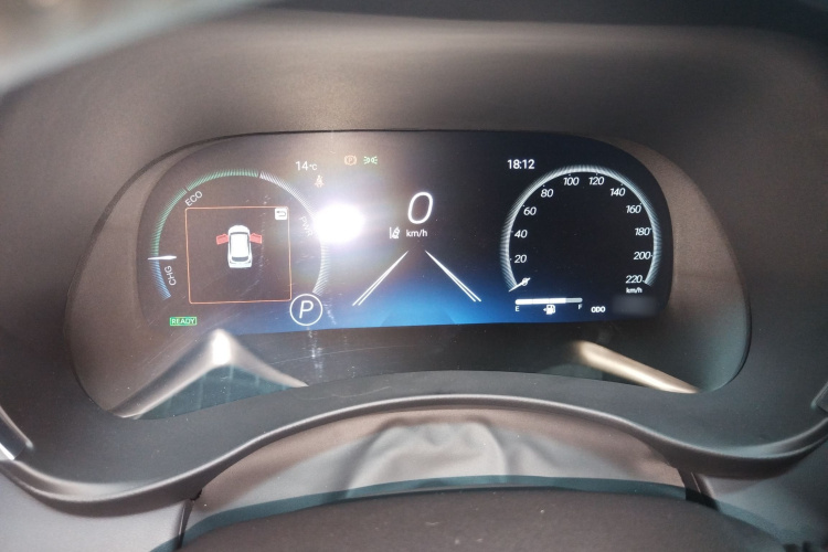 丰田 皇冠陆放 2024款 2.5L HEV四驱尊贵版局部细节14