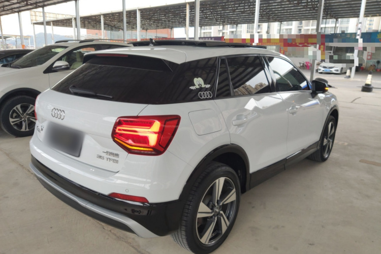 奥迪Q2L 2020款 35 TFSI 时尚动感型车身外观7