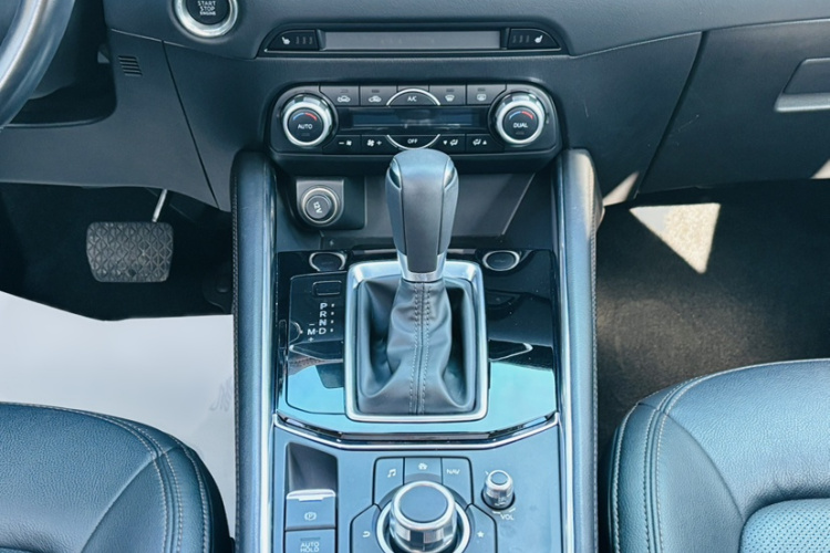 马自达CX-5 2022款 2.5L 自动四驱尊耀型中控内饰7002