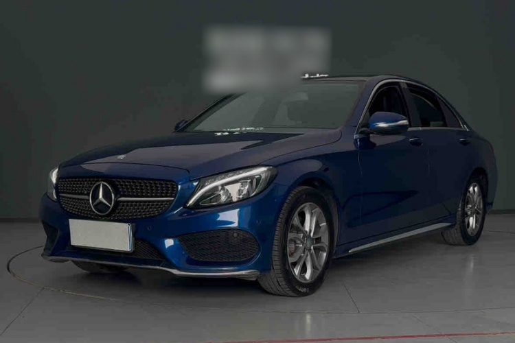 奔驰C级 2017款 C 180 L 运动版车身外观1