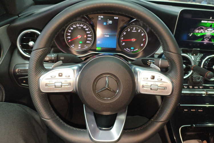 奔驰C级 2019款 C 260 运动版中控内饰13