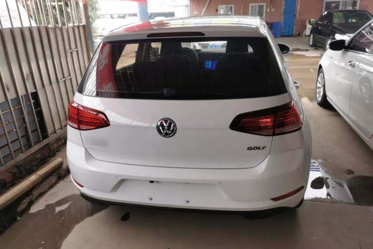 大众 高尔夫 2018款 1.6L 自动时尚型车身外观6