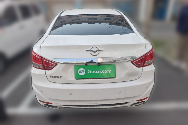 海马 福美来 2016款 1.6L 手动品尚型升级版车身外观6