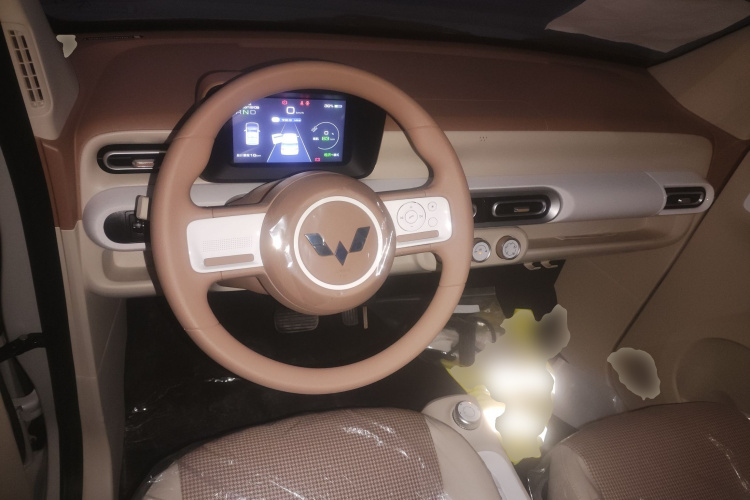 五菱汽车 宏光MINIEV 2024款 第三代 215km 青春版中控内饰12