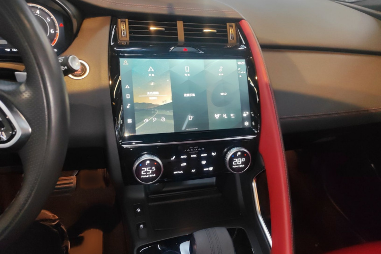 捷豹E-PACE 2024款 进取运动版 R-DYNAMIC S局部细节16