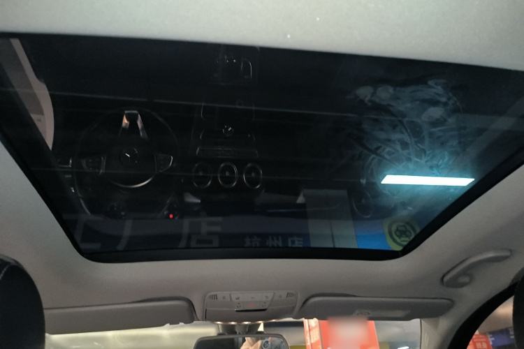 奔驰C级(进口) 2015款 C 200 旅行轿车局部细节22