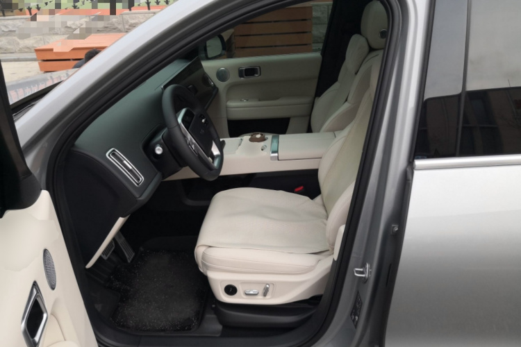 理想汽车 理想L6 2024款 Pro中控内饰19