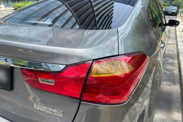 起亚K3 2015款 1.6L 手动GL车身外观6003