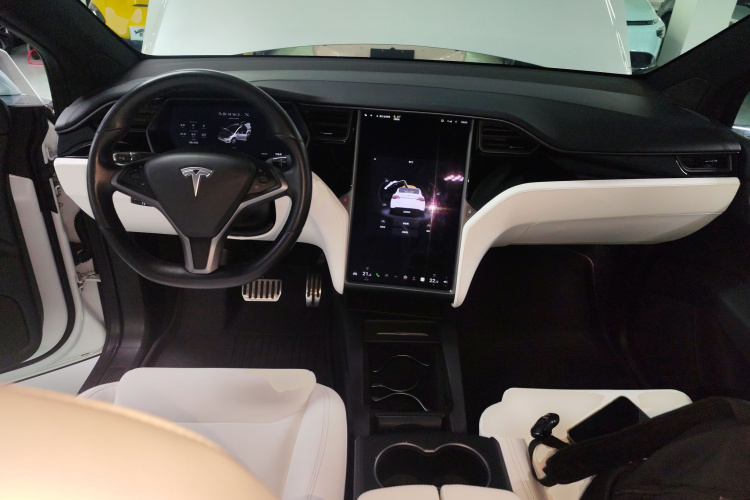 特斯拉 Model X 2019款 长续航版中控内饰12