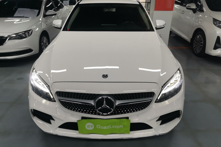 奔驰C级 2020款 改款 C 200 L 时尚型运动版车身外观2