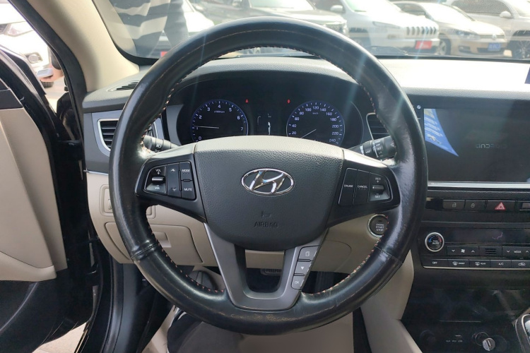 现代 名图 2014款 1.8L 自动智能型GLS局部细节13