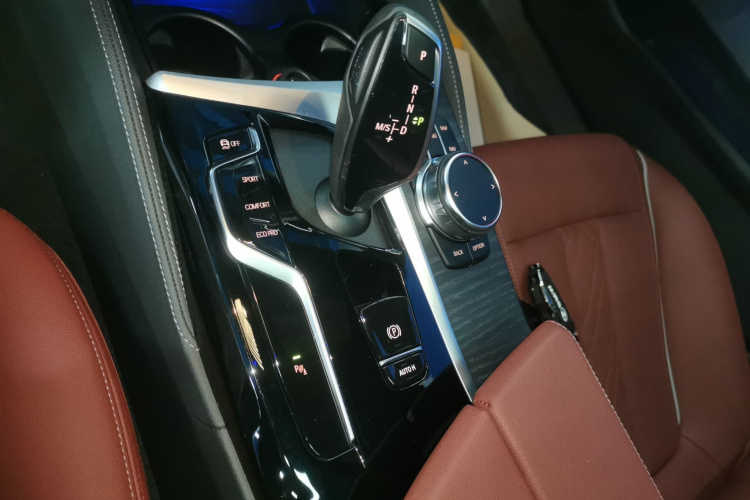 宝马5系 2023款 改款 530Li 领先型 M运动套装局部细节18