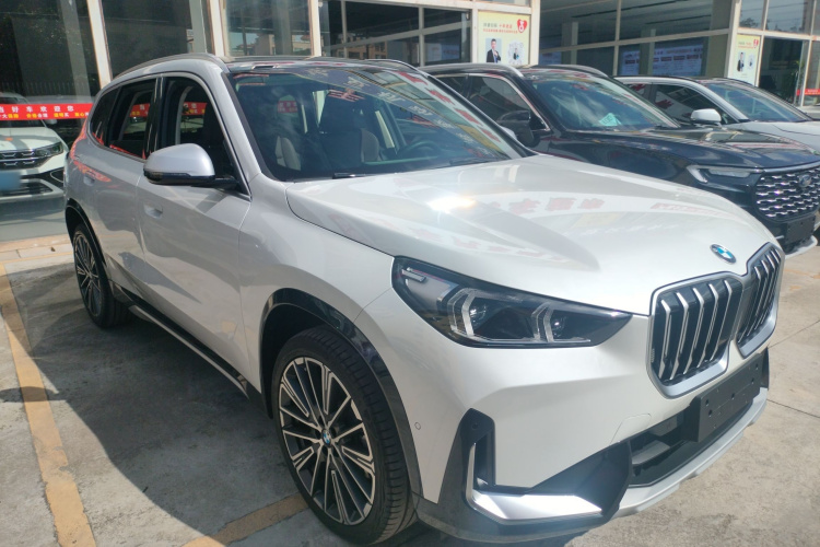 宝马X1 2024款 xDrive25Li X设计套装车身外观3