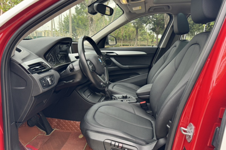 宝马X1 2018款 sDrive20Li 领先型中控内饰7004