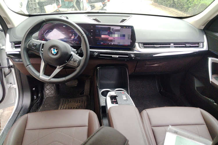 宝马X1 2023款 sDrive20Li X设计套装中控内饰12
