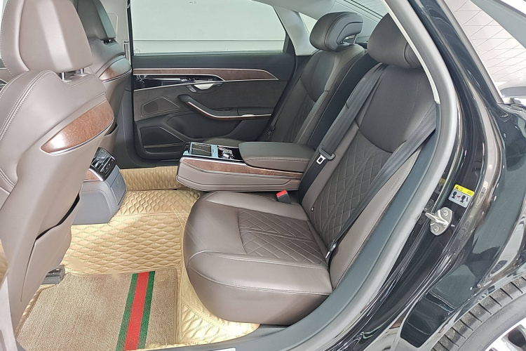 奥迪A8 2021款 A8L 55 TFSI quattro 豪华型中控内饰7003