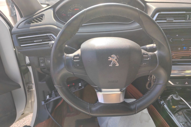 标致308 2019款 230THP 自动豪华版 国V局部细节13