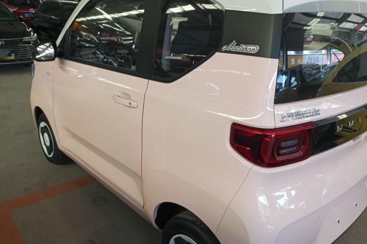 五菱汽车 宏光MINIEV 2022款 马卡龙时尚款 磷酸铁锂车身外观4