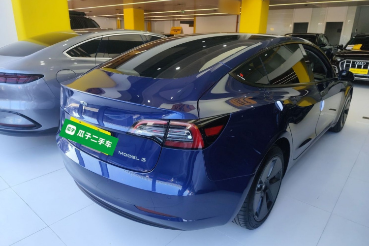 特斯拉 Model 3 2021款 标准续航后驱升级版 3D6车身外观6005