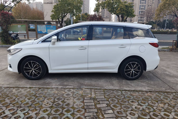 比亚迪 宋MAX 2018款 1.5T 自动智联精英型 6座车身外观6007