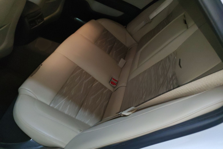 凯迪拉克ATS-L 2016款 25T 舒适型中控内饰21