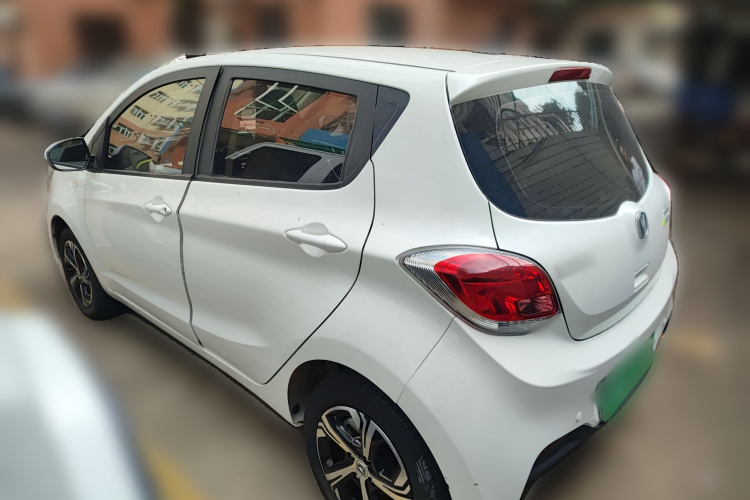 长安欧尚 奔奔E-Star 2020款 心动版 三元锂车身外观6003