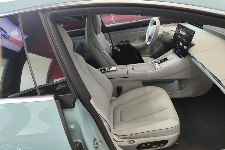 鸿蒙智行 智界S7 2024款 Pro 后驱长航版局部细节41