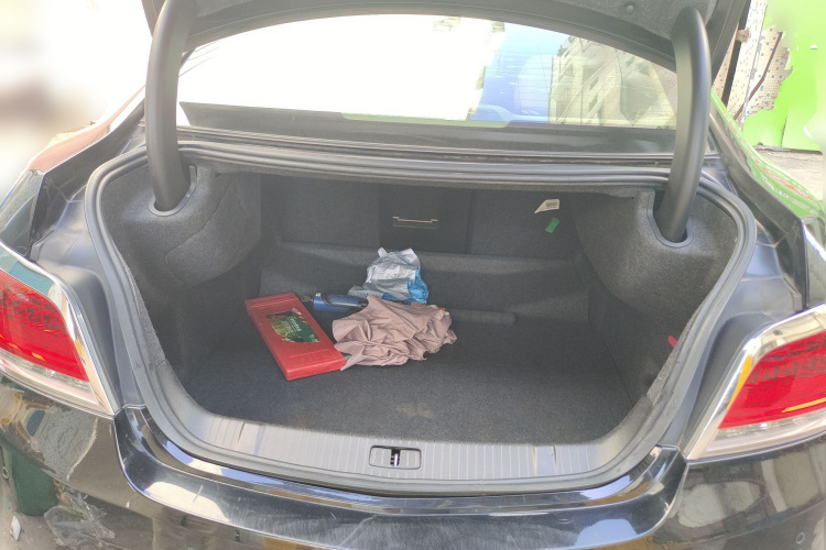 别克 君越 2009款 2.4L豪雅版中控内饰23