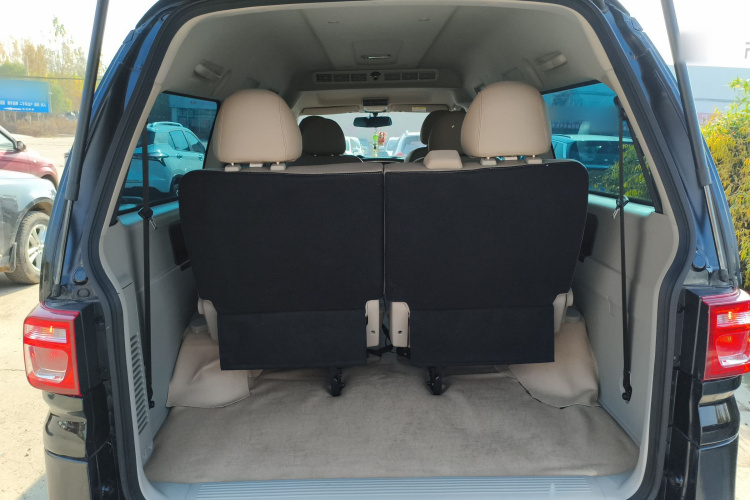 东风风行 菱智 2020款 M5L 1.6L 豪华型 7座局部细节23