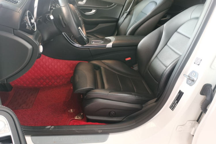 奔驰C级 2019款 C 180 L 时尚型运动版局部细节19