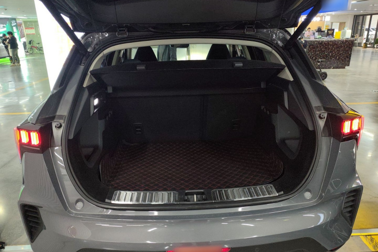 领克06 2020款 1.5T 耀Halo机舱底盘23