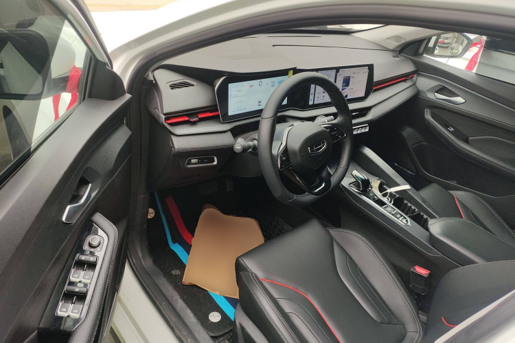 吉利汽车 2022款 缤瑞COOL 1.5T DCT电掣版中控内饰20