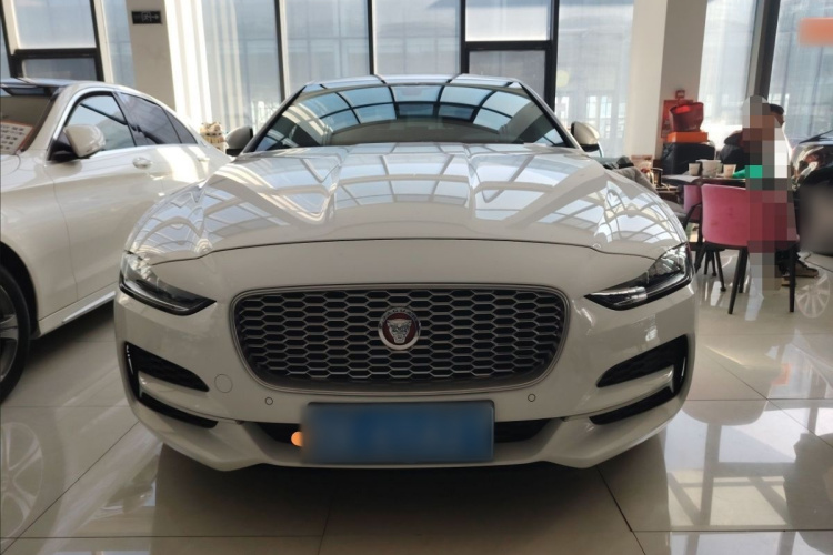 捷豹XEL 2020款 2.0T 200PS S进取优雅版车身外观6001