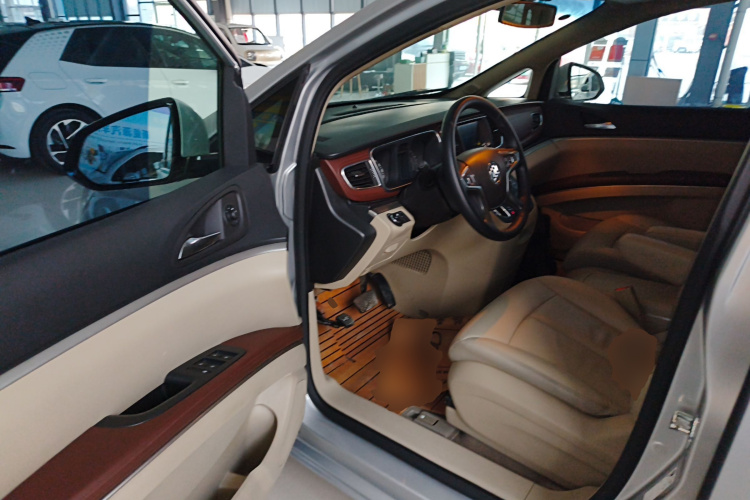 别克GL8 2018款 28T 豪华型 国VI中控内饰20