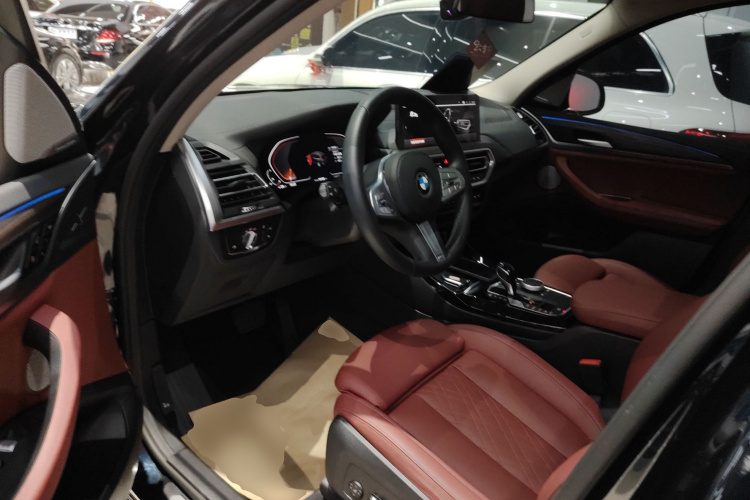 宝马X3 2023款 改款 xDrive30i 领先型 M曜夜套装中控内饰19
