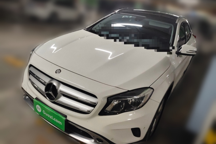 奔驰GLA 2015款 GLA 200 动感型车身外观1