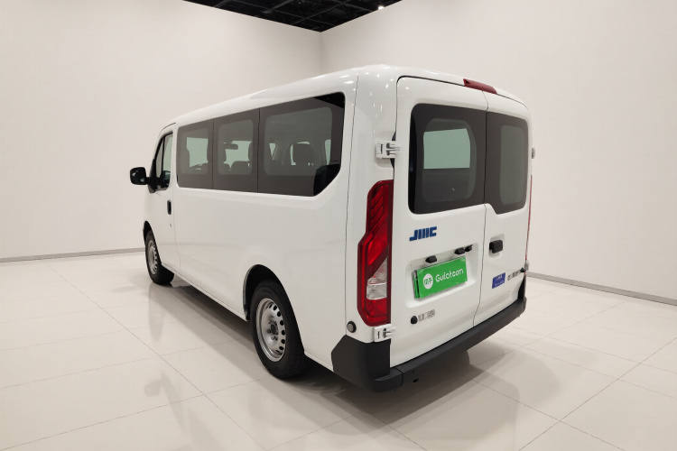 江铃 E福顺 2025款 明窗版 53.58kwh 中轴低顶车身外观5