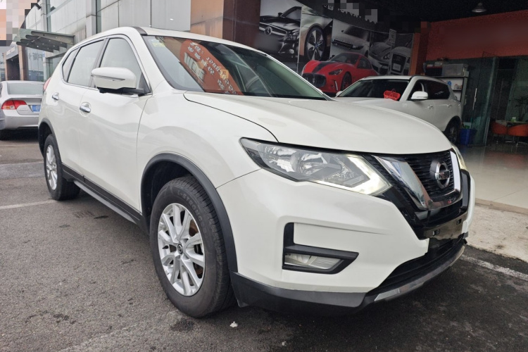 日产 奇骏 2021款 2.0L CVT 2WD XL ITS舒适纪念版车身外观3