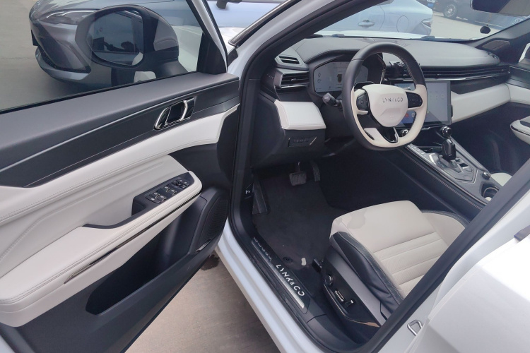 领克01 2023款 1.5TD EM-F 晨曦中控内饰20