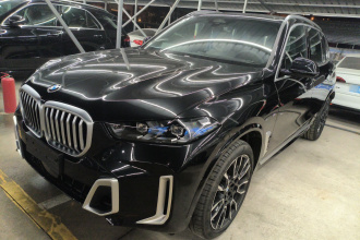 宝马X5 2023款 xDrive 40Li M运动套装