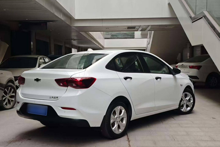 雪佛兰 科沃兹 2020款 325T 自动欣悦版车身外观6005