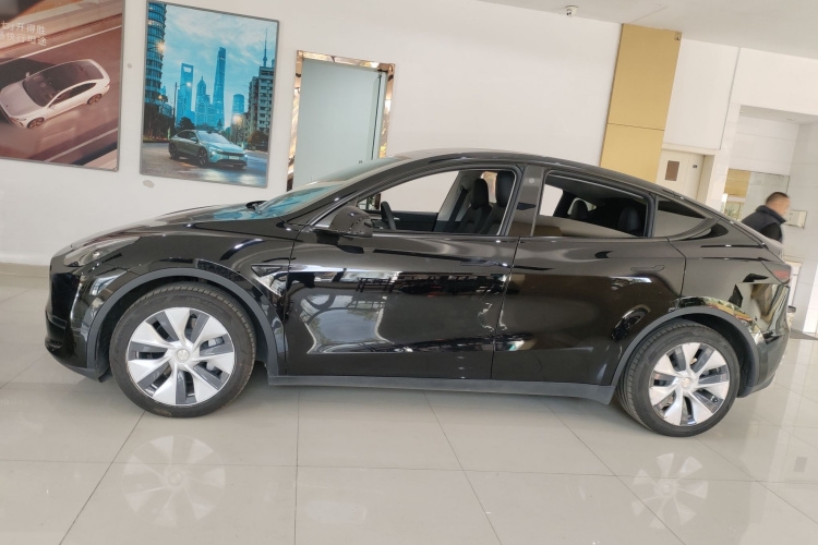 特斯拉 Model Y 2021款 长续航全轮驱动版 3D7车身外观6003