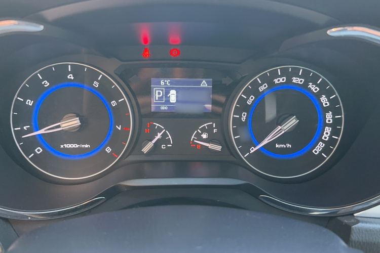 长安 悦翔V7 2016款 1.6L 自动乐享型 国V局部细节14