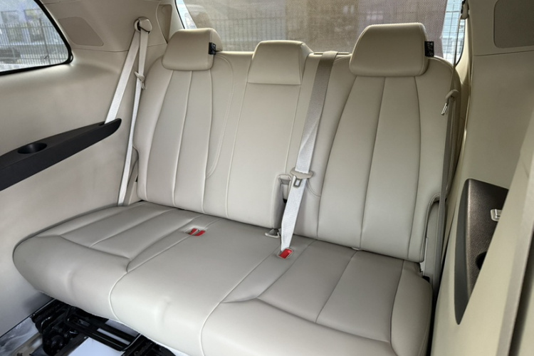 别克GL8 2017款 25S 豪华型 国V中控内饰7001