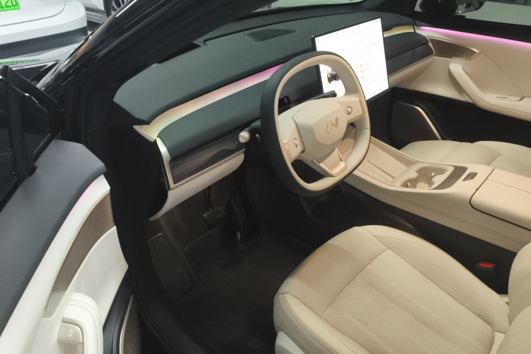 乐道L60 2024款 60kWh 四驱版中控内饰20