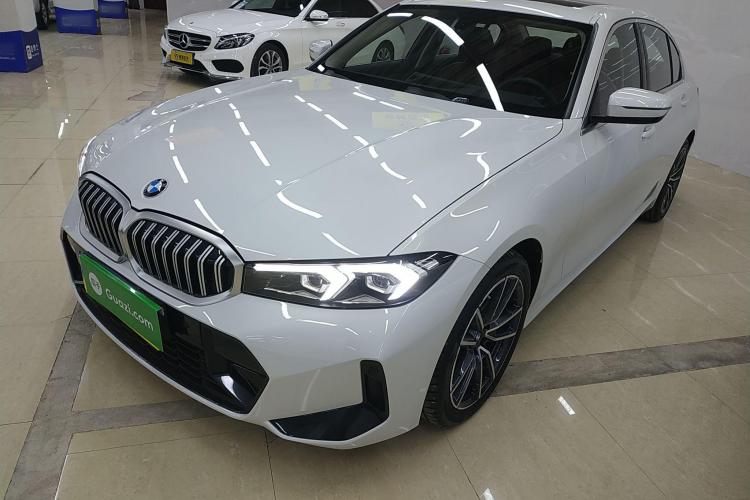 宝马3系 2023款 320Li M运动套装车身外观1