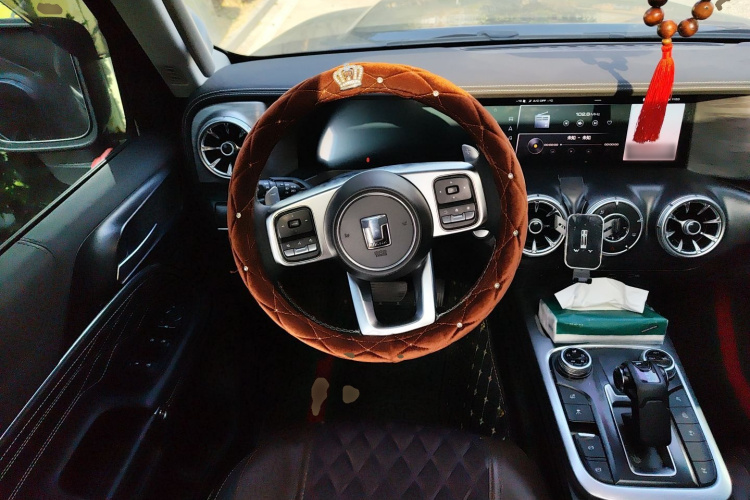 坦克300 2021款 越野版 2.0T 挑战者中控内饰13