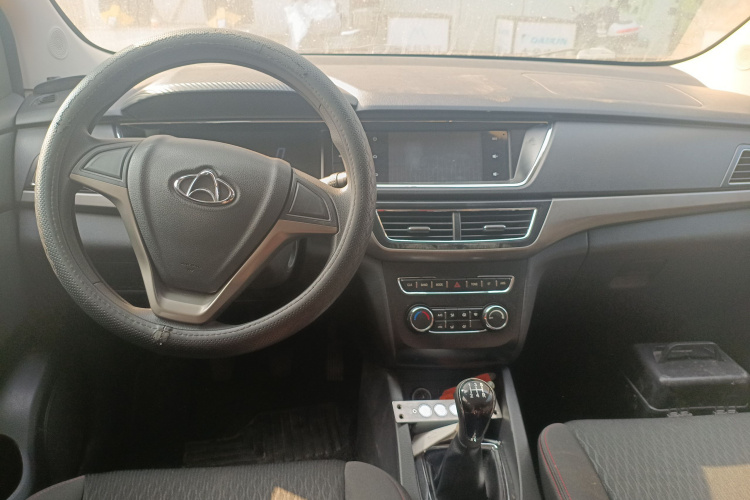 长安凯程 长安欧尚A600 2017款 1.5L 手动标准型中控内饰12