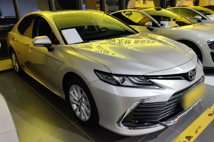 丰田 凯美瑞 2023款 2.0G 豪华版车身外观3