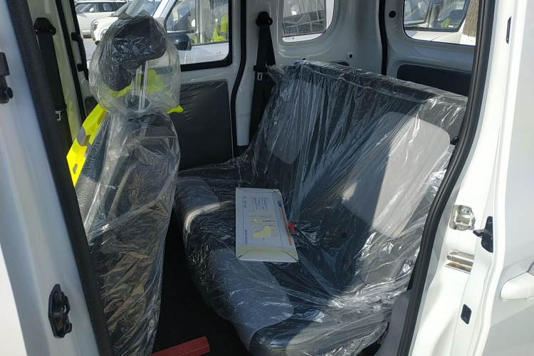 五菱汽车 五菱之光新能源 2025款 305km 进取型中控内饰7004